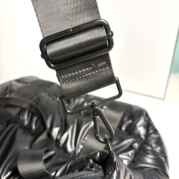 Vintage Havana Women's Black Puffer Tote Bag - Picture 8 of 8